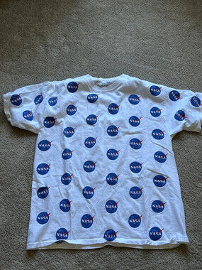 Chemistry, NASA print short sleeve T-shirt, men’s size XL